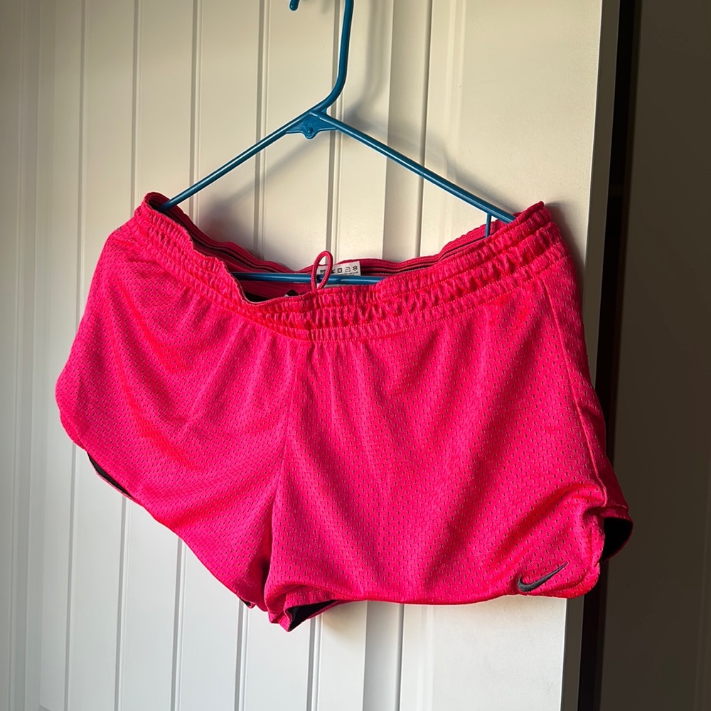 Nike pink running short